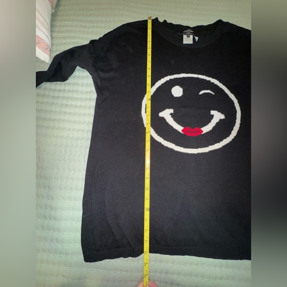 Angel WINK & SMILE EMOJI PULLOVER Black Sweater Smiley Face Size oversized XS - Picture 6 of 9